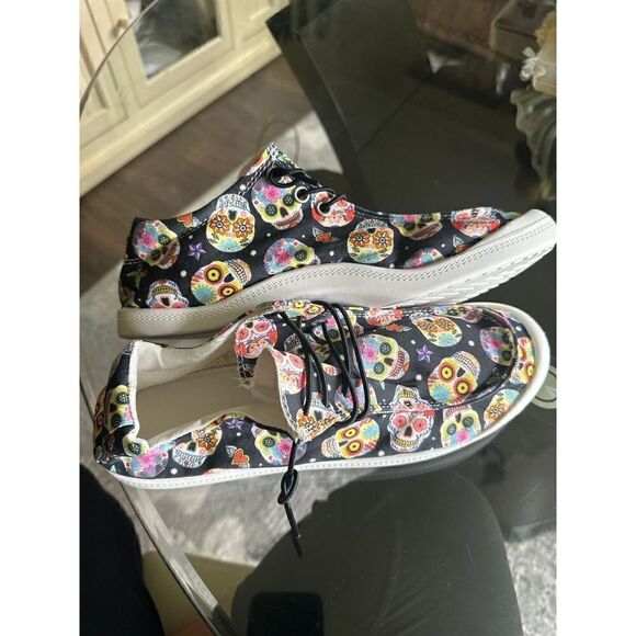 Skull Canvas sneakers with laces rubber sole size 8.5 - Picture 5 of 9